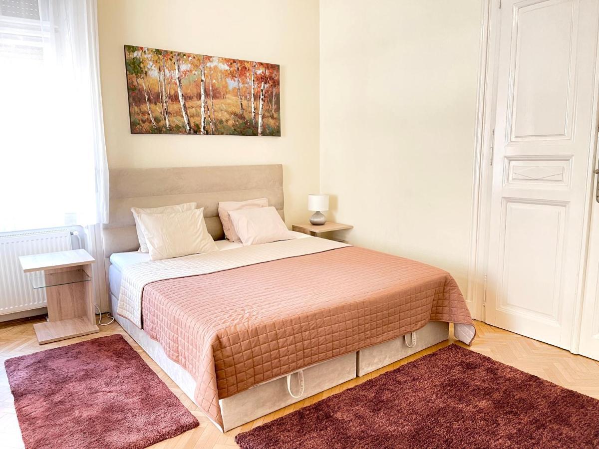 Isabelle Residency - Balcony & A.C Apartment Budapest Luaran gambar