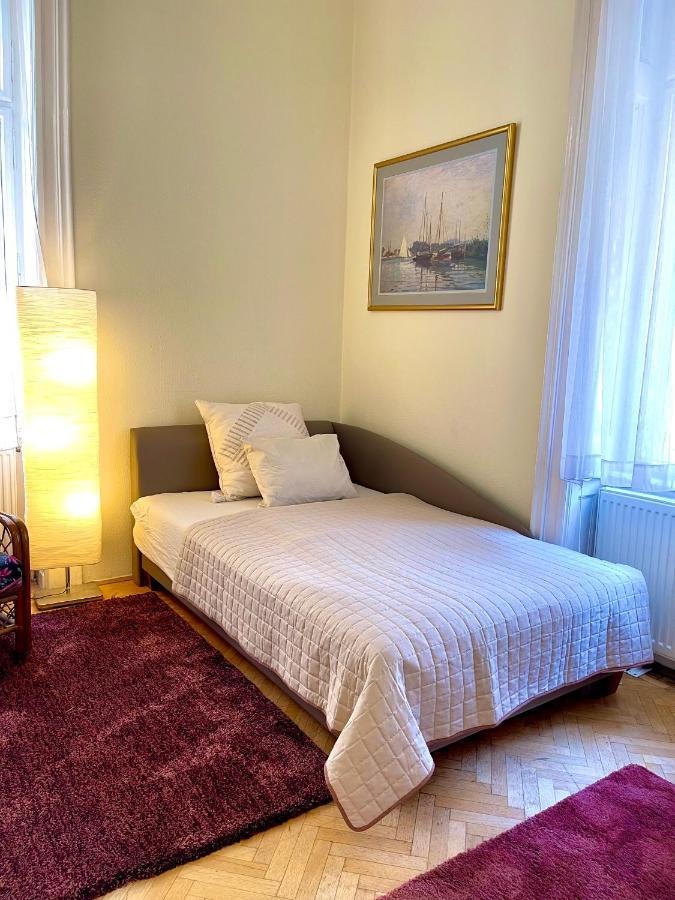 Isabelle Residency - Balcony & A.C Apartment Budapest Luaran gambar