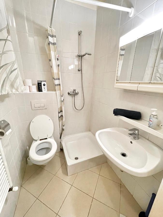 Isabelle Residency - Balcony & A.C Apartment Budapest Luaran gambar