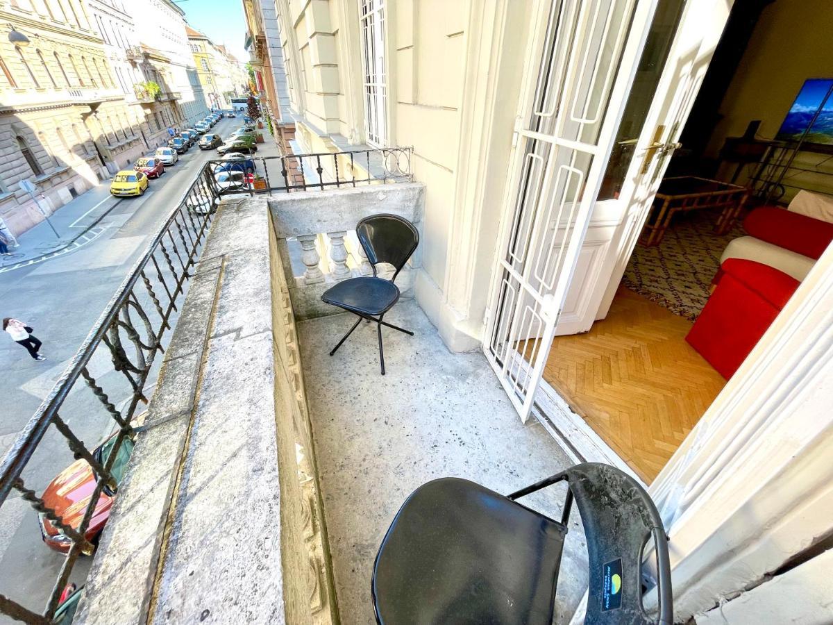 Isabelle Residency - Balcony & A.C Apartment Budapest Luaran gambar