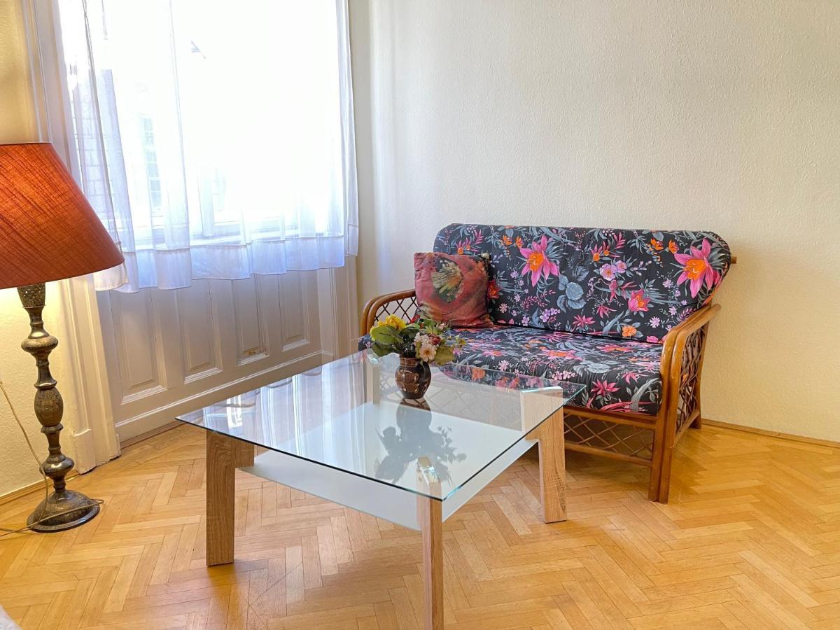 Isabelle Residency - Balcony & A.C Apartment Budapest Luaran gambar