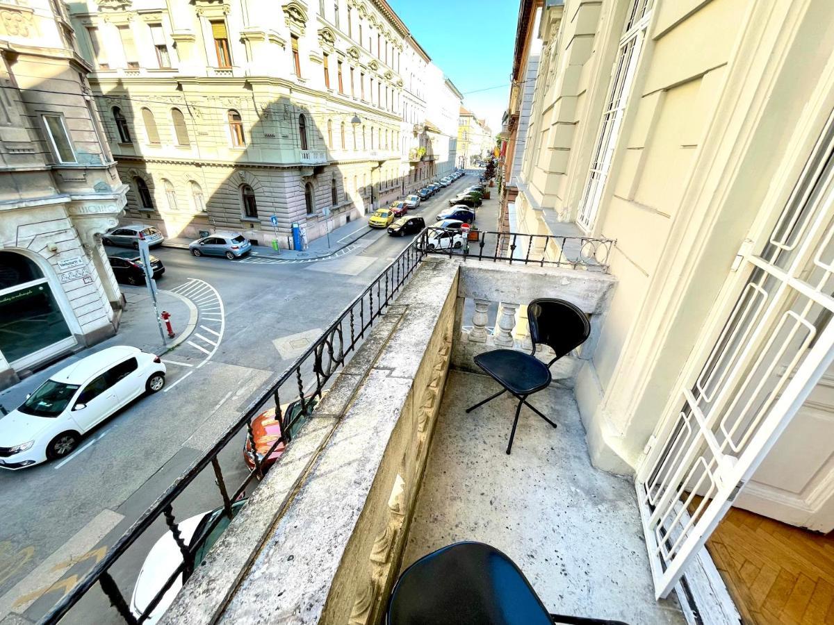 Isabelle Residency - Balcony & A.C Apartment Budapest Luaran gambar